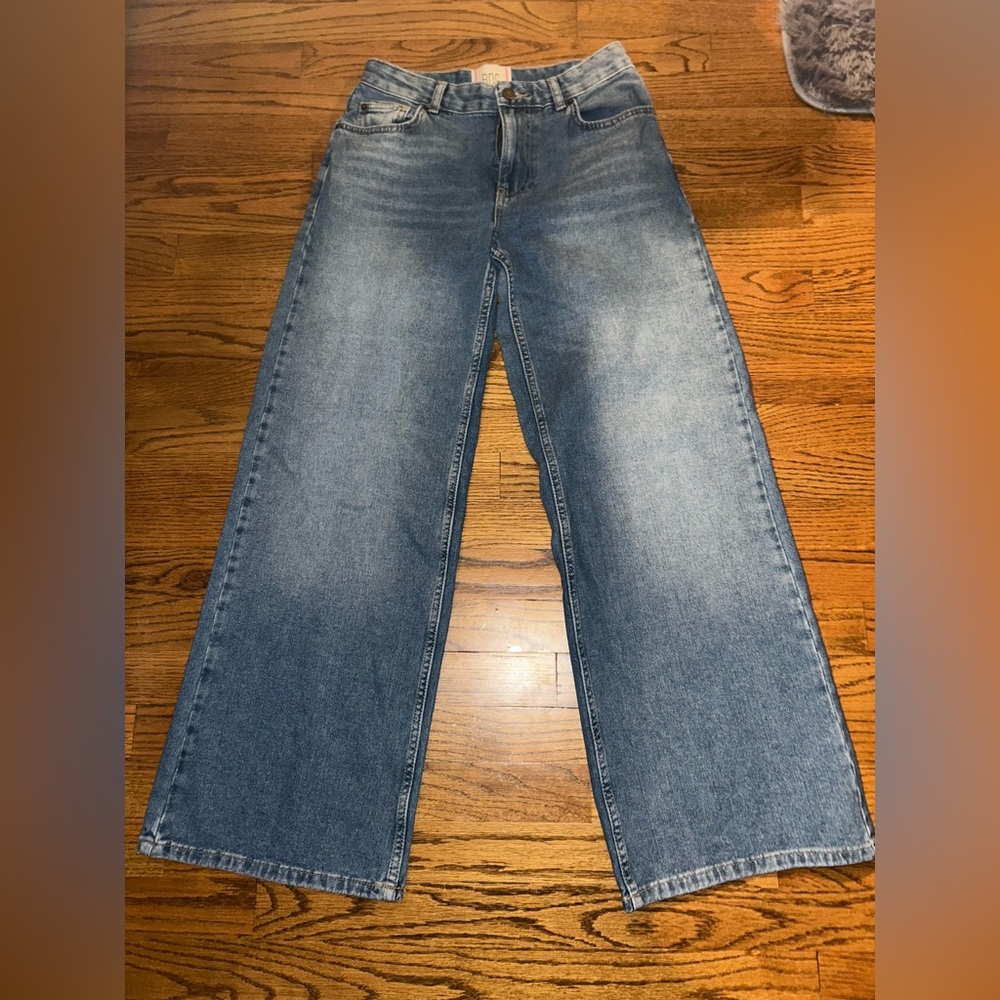 BDG *brand new without tags* Relaxed Fit Women’s Jeans in Faded Blue